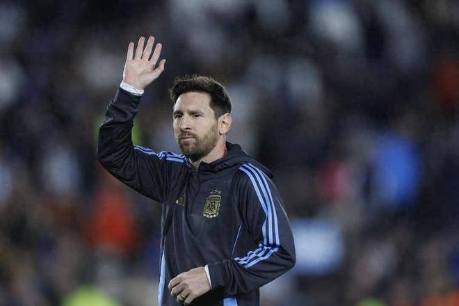 英格兰鏖战摩洛哥，梅西爆发神勇